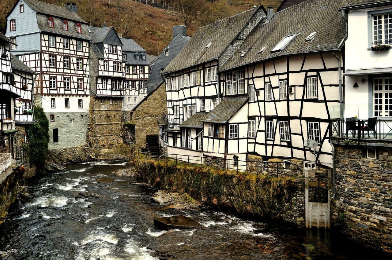 Ferienwohnung Am Eifelsteig Рётген Экстерьер фото